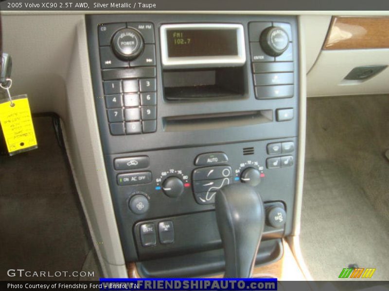 Silver Metallic / Taupe 2005 Volvo XC90 2.5T AWD