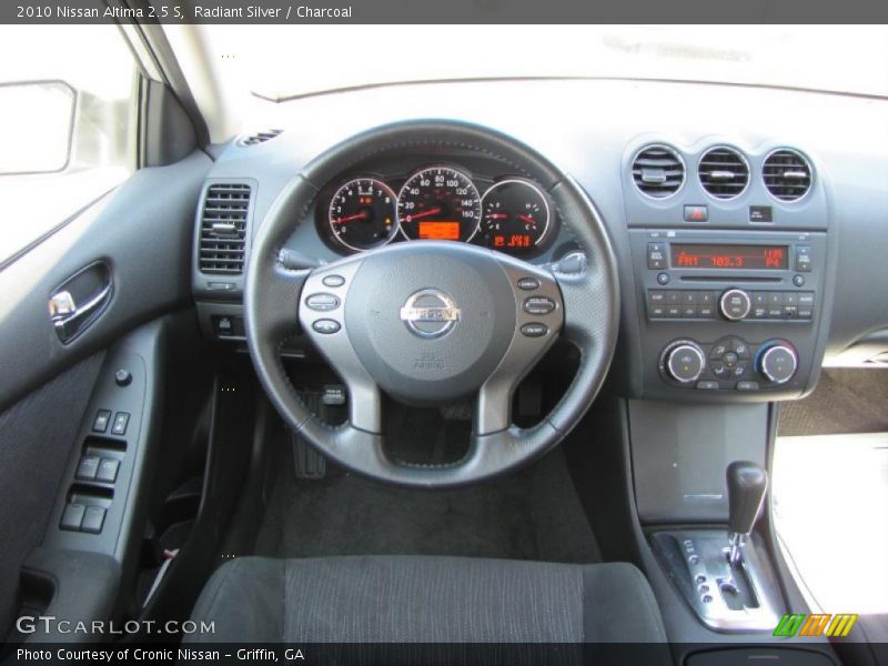 Radiant Silver / Charcoal 2010 Nissan Altima 2.5 S