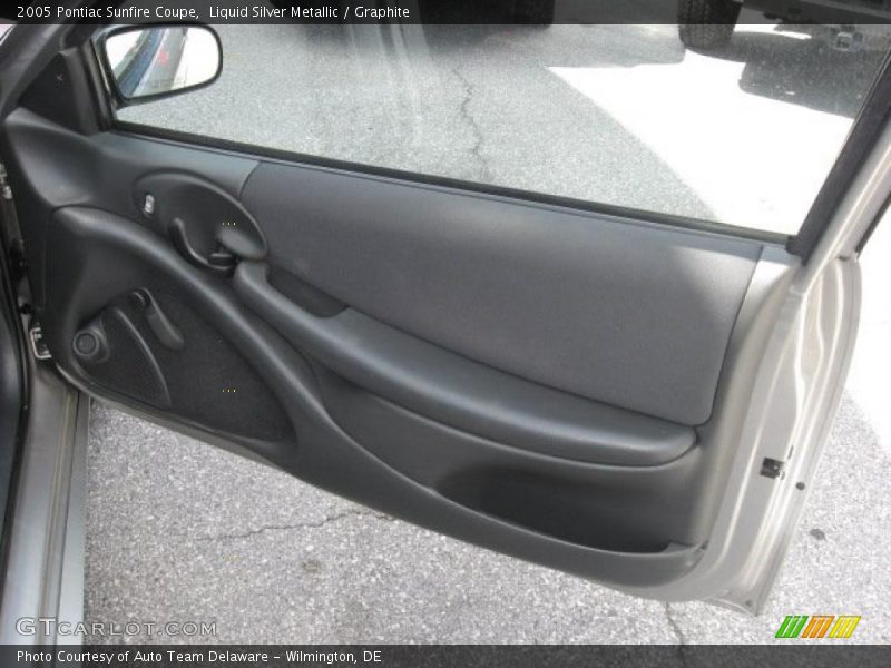 Liquid Silver Metallic / Graphite 2005 Pontiac Sunfire Coupe
