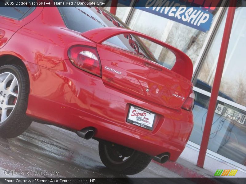 Flame Red / Dark Slate Gray 2005 Dodge Neon SRT-4