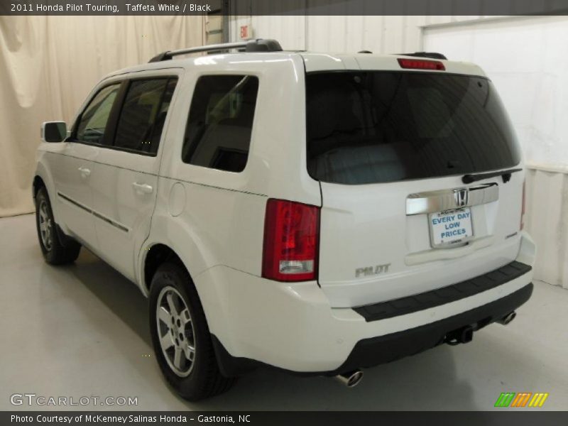 Taffeta White / Black 2011 Honda Pilot Touring