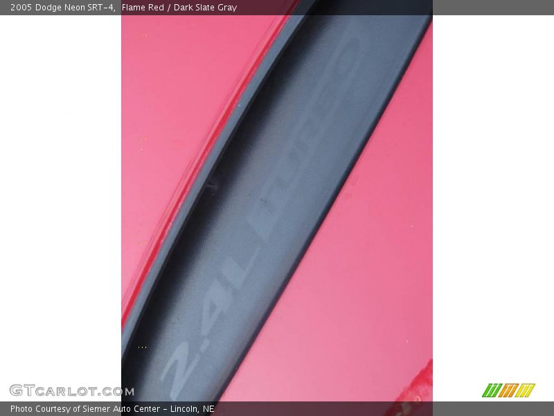 Flame Red / Dark Slate Gray 2005 Dodge Neon SRT-4