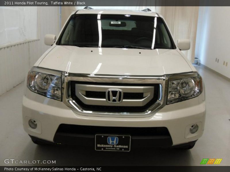 Taffeta White / Black 2011 Honda Pilot Touring