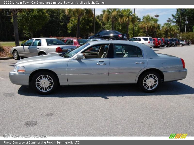 Pewter Metallic / Light Camel 2006 Lincoln Town Car Signature Limited
