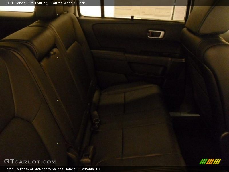 Taffeta White / Black 2011 Honda Pilot Touring