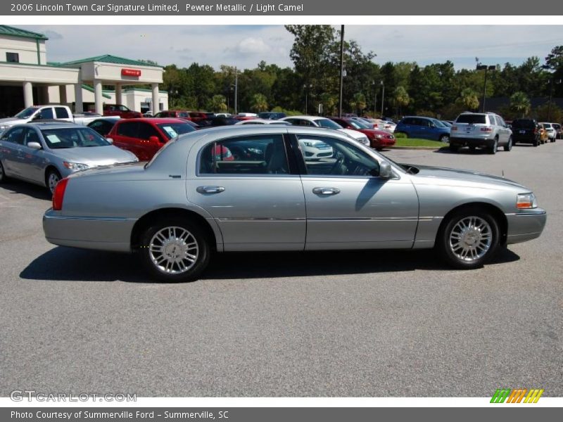 Pewter Metallic / Light Camel 2006 Lincoln Town Car Signature Limited