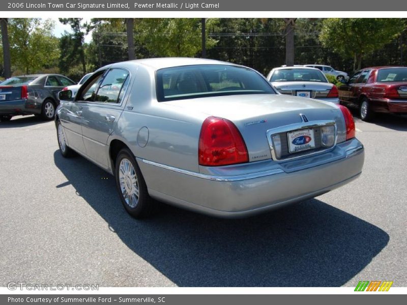 Pewter Metallic / Light Camel 2006 Lincoln Town Car Signature Limited