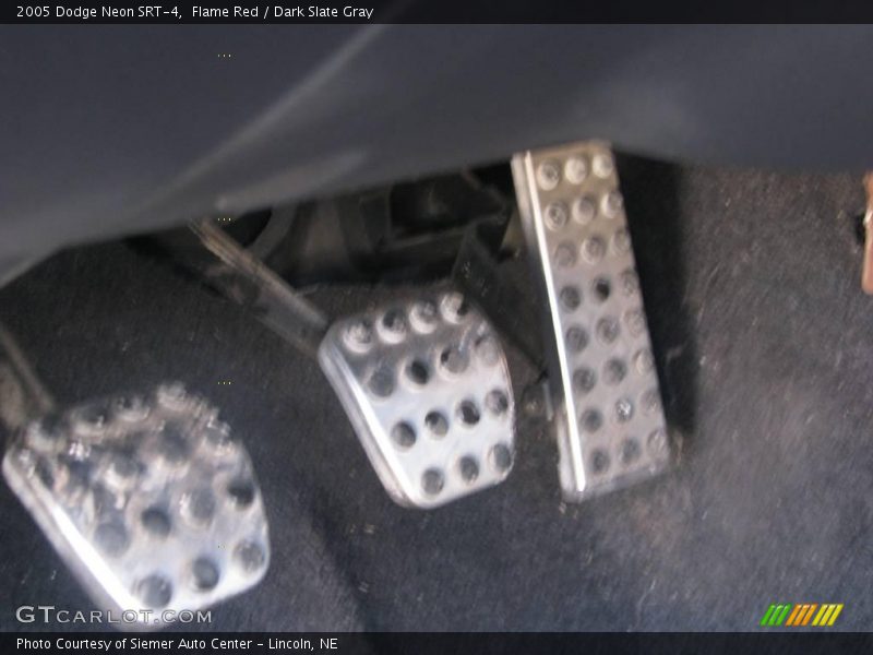 Flame Red / Dark Slate Gray 2005 Dodge Neon SRT-4
