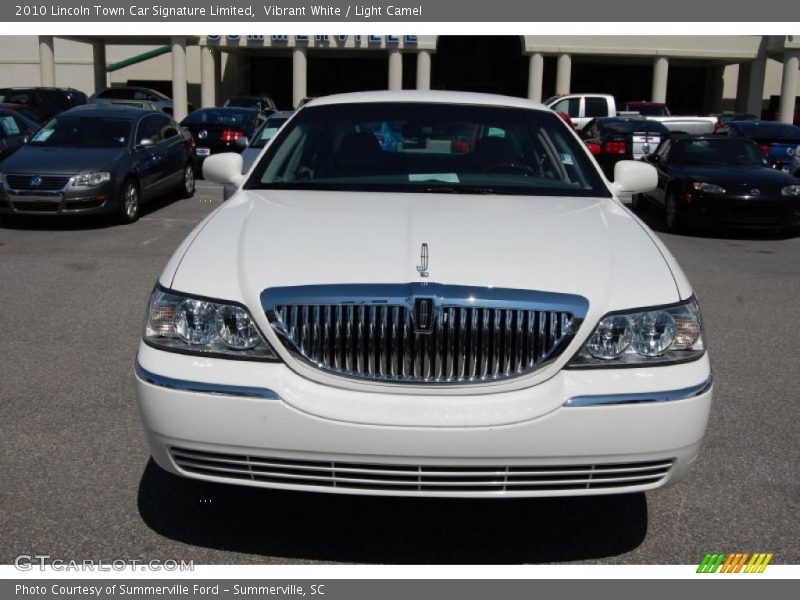 Vibrant White / Light Camel 2010 Lincoln Town Car Signature Limited