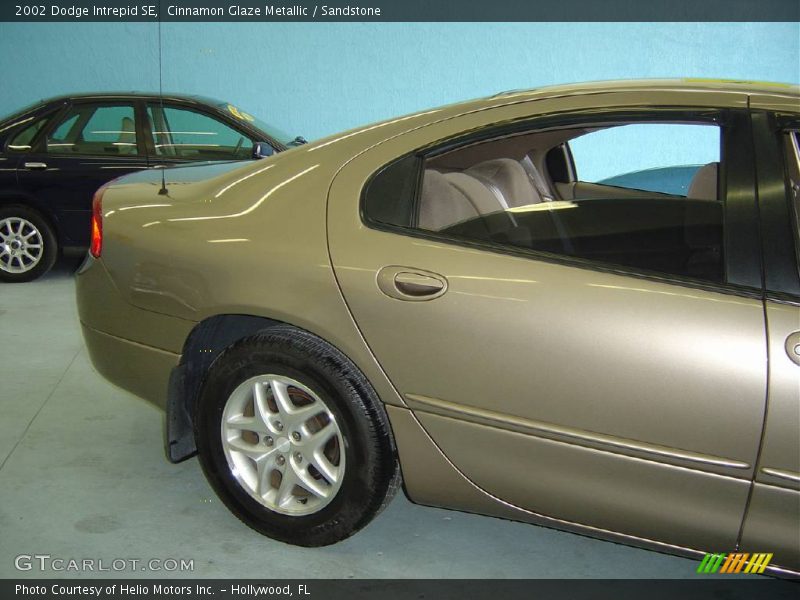 Cinnamon Glaze Metallic / Sandstone 2002 Dodge Intrepid SE
