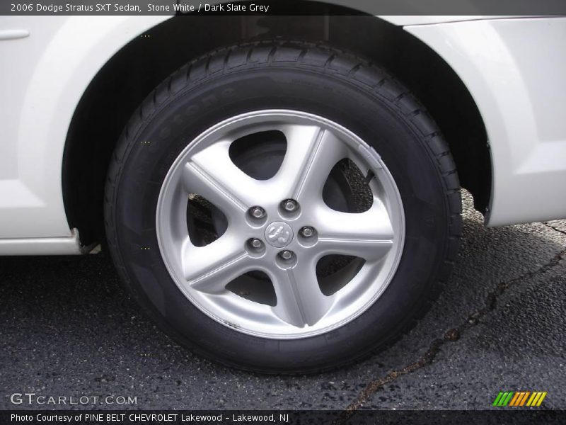 Stone White / Dark Slate Grey 2006 Dodge Stratus SXT Sedan