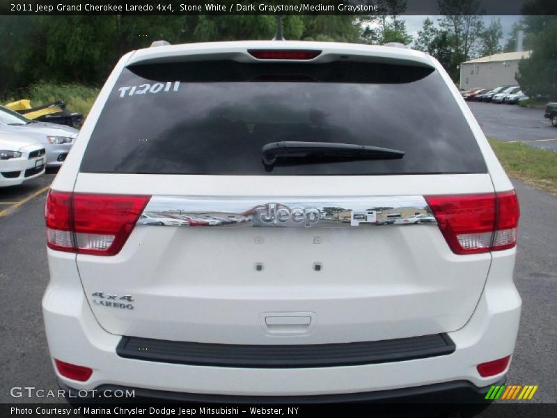 Stone White / Dark Graystone/Medium Graystone 2011 Jeep Grand Cherokee Laredo 4x4