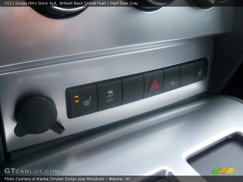 Brilliant Black Crystal Pearl / Dark Slate Gray 2011 Dodge Nitro Shock 4x4