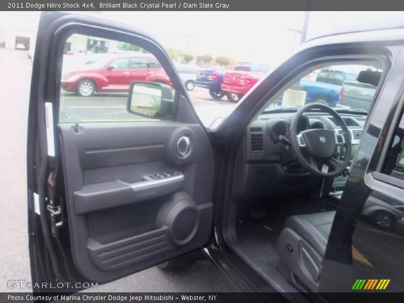 Brilliant Black Crystal Pearl / Dark Slate Gray 2011 Dodge Nitro Shock 4x4