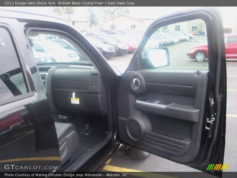 Brilliant Black Crystal Pearl / Dark Slate Gray 2011 Dodge Nitro Shock 4x4