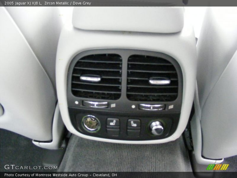 Zircon Metallic / Dove Grey 2005 Jaguar XJ XJ8 L