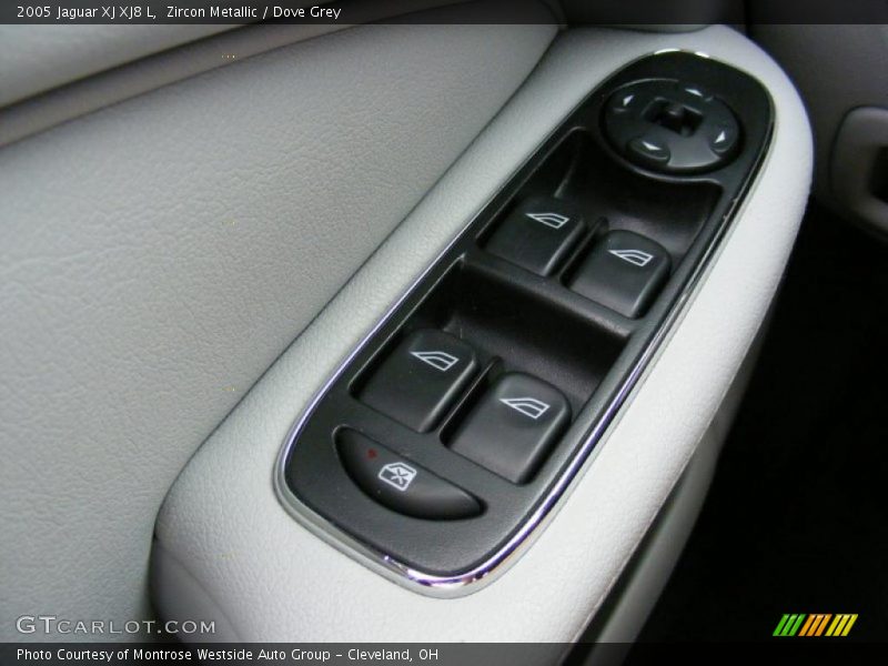 Zircon Metallic / Dove Grey 2005 Jaguar XJ XJ8 L