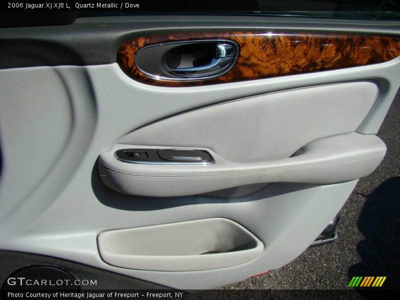 Quartz Metallic / Dove 2006 Jaguar XJ XJ8 L