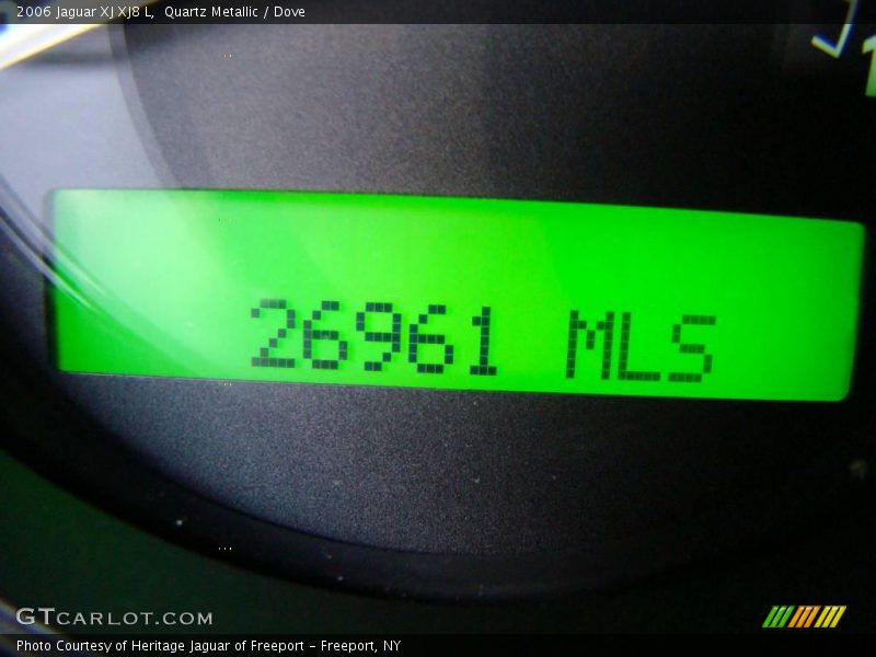 Quartz Metallic / Dove 2006 Jaguar XJ XJ8 L