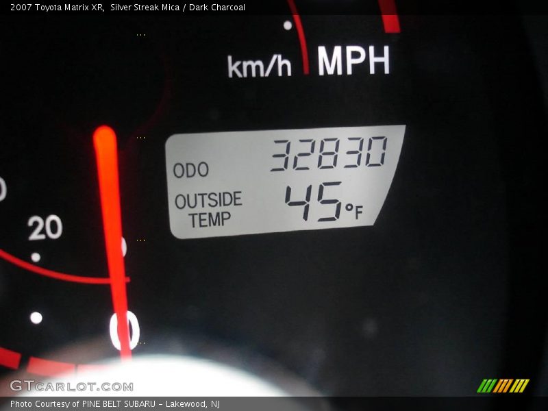 Silver Streak Mica / Dark Charcoal 2007 Toyota Matrix XR