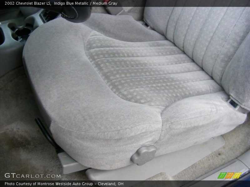 Indigo Blue Metallic / Medium Gray 2002 Chevrolet Blazer LS