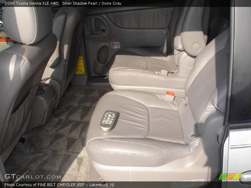 Silver Shadow Pearl / Stone Gray 2006 Toyota Sienna XLE AWD