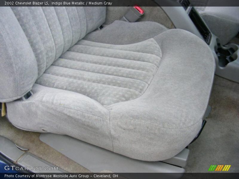 Indigo Blue Metallic / Medium Gray 2002 Chevrolet Blazer LS