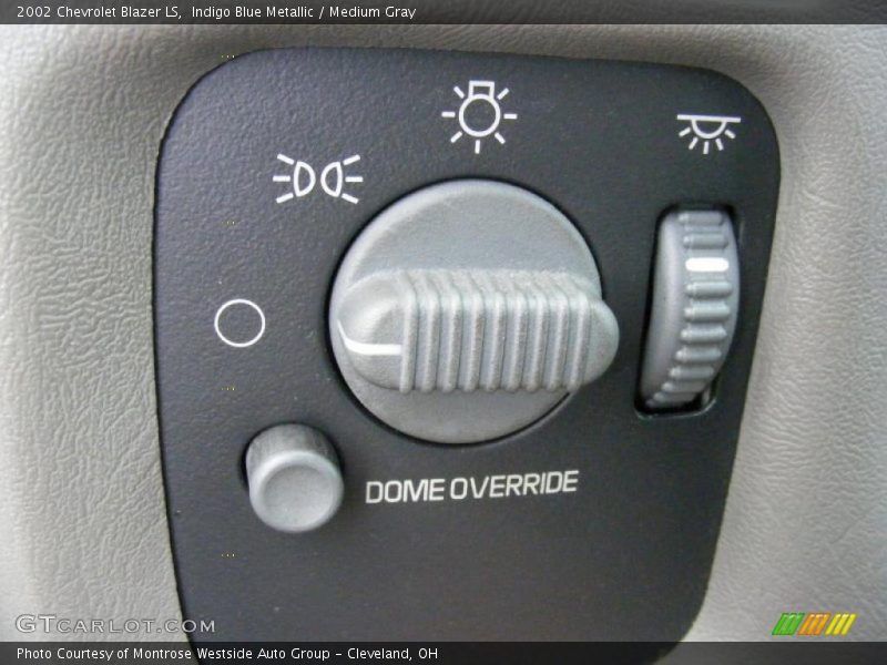 Indigo Blue Metallic / Medium Gray 2002 Chevrolet Blazer LS