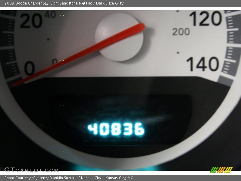 Light Sandstone Metallic / Dark Slate Gray 2009 Dodge Charger SE