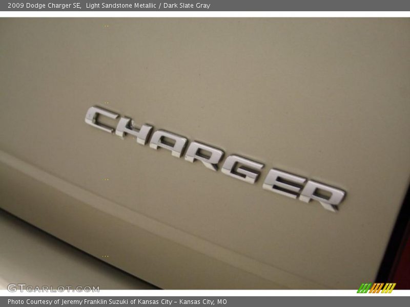 Light Sandstone Metallic / Dark Slate Gray 2009 Dodge Charger SE