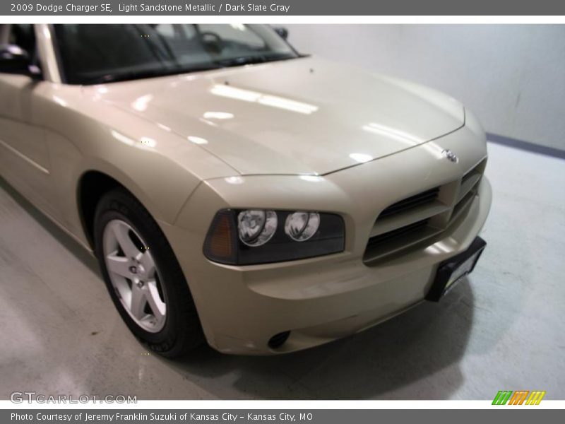 Light Sandstone Metallic / Dark Slate Gray 2009 Dodge Charger SE