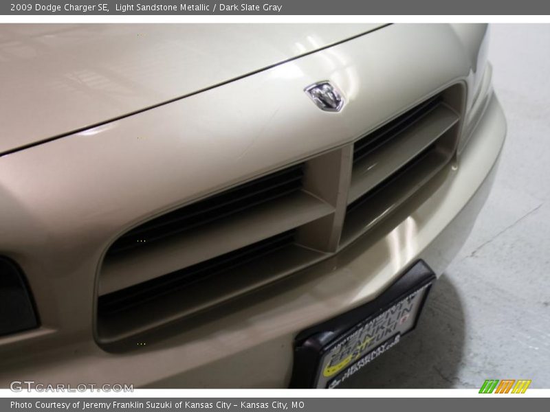 Light Sandstone Metallic / Dark Slate Gray 2009 Dodge Charger SE