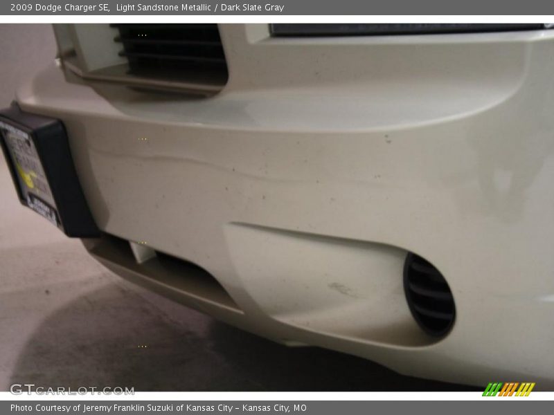 Light Sandstone Metallic / Dark Slate Gray 2009 Dodge Charger SE