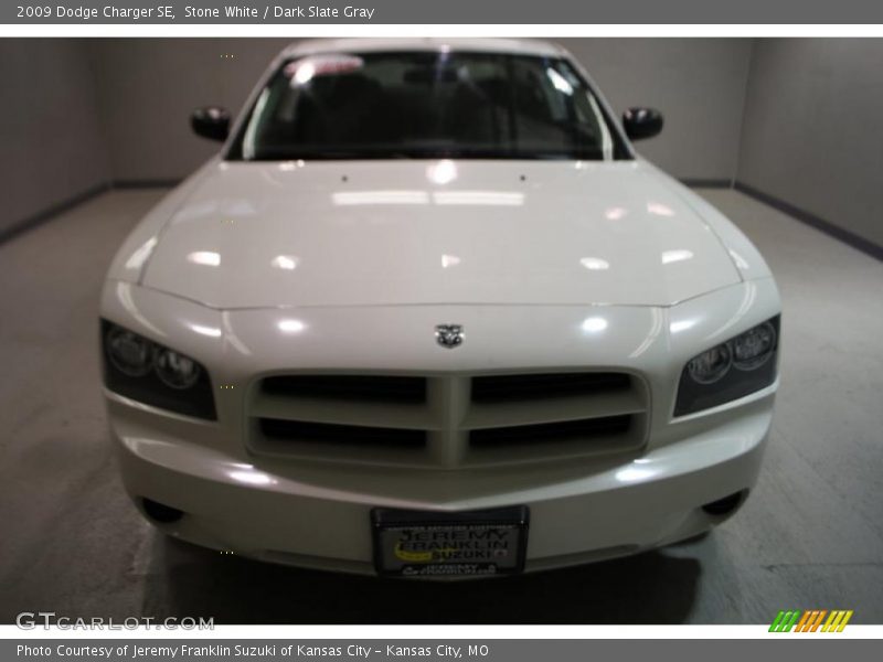 Stone White / Dark Slate Gray 2009 Dodge Charger SE