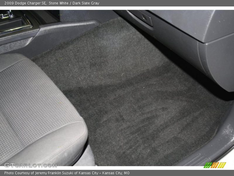 Stone White / Dark Slate Gray 2009 Dodge Charger SE