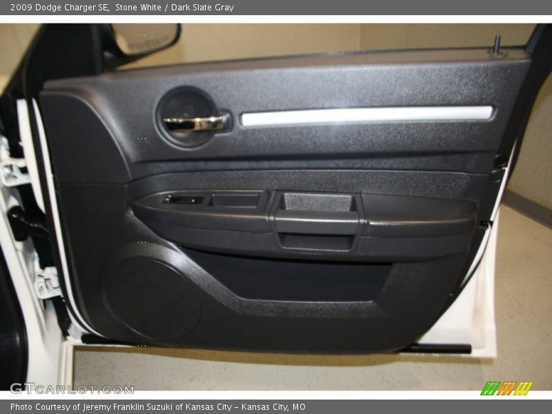 Stone White / Dark Slate Gray 2009 Dodge Charger SE