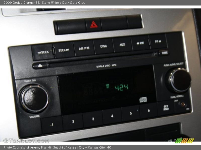 Stone White / Dark Slate Gray 2009 Dodge Charger SE