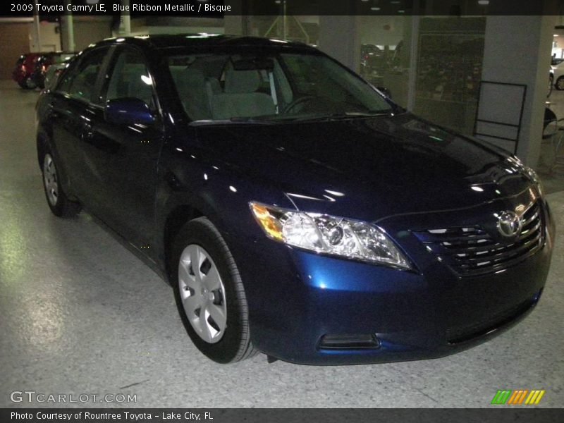 Blue Ribbon Metallic / Bisque 2009 Toyota Camry LE