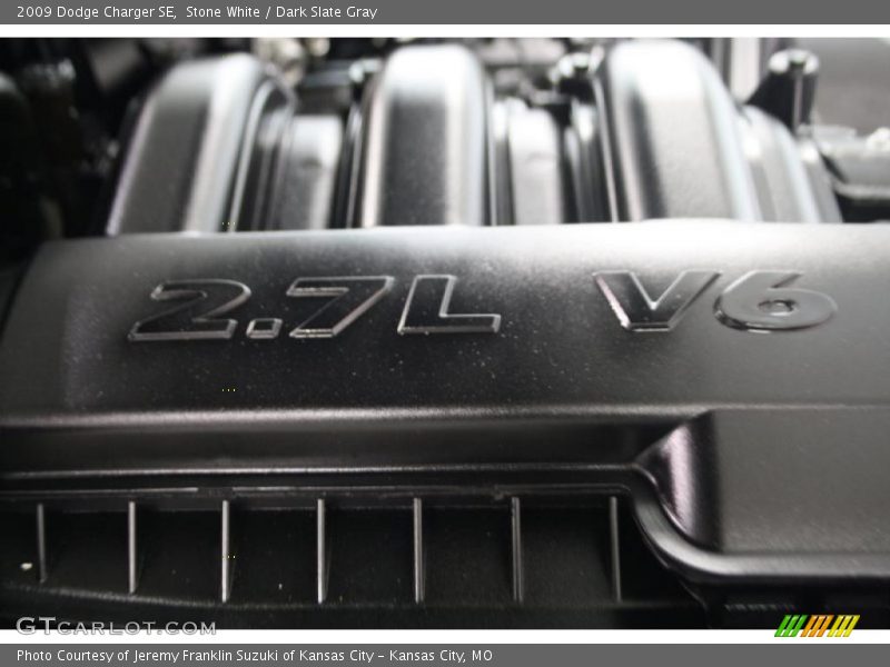 Stone White / Dark Slate Gray 2009 Dodge Charger SE