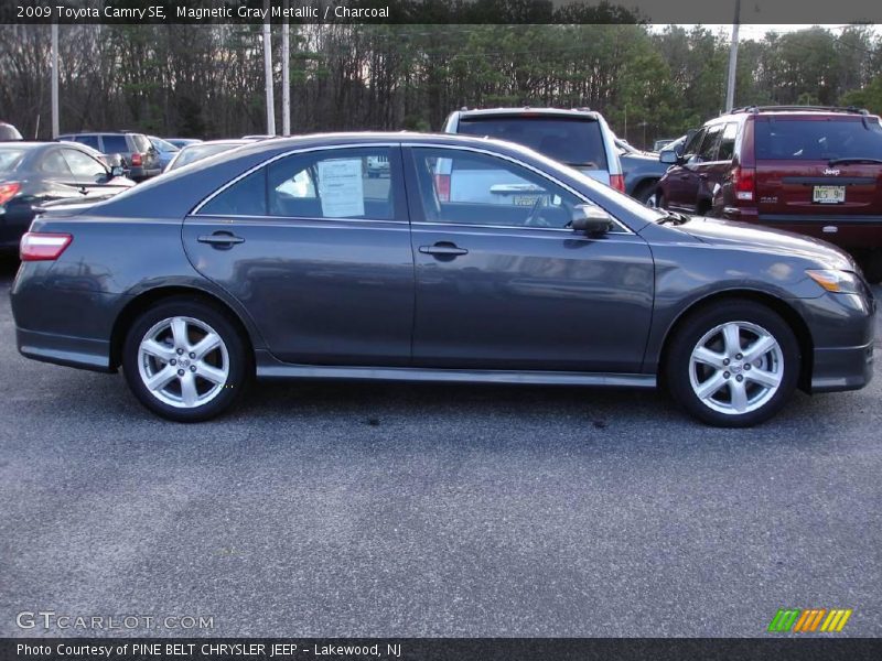 Magnetic Gray Metallic / Charcoal 2009 Toyota Camry SE