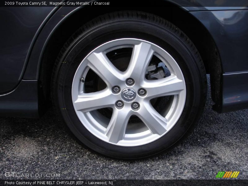 Magnetic Gray Metallic / Charcoal 2009 Toyota Camry SE