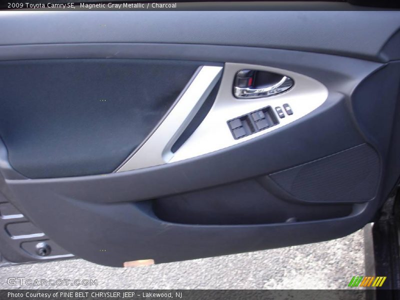 Magnetic Gray Metallic / Charcoal 2009 Toyota Camry SE
