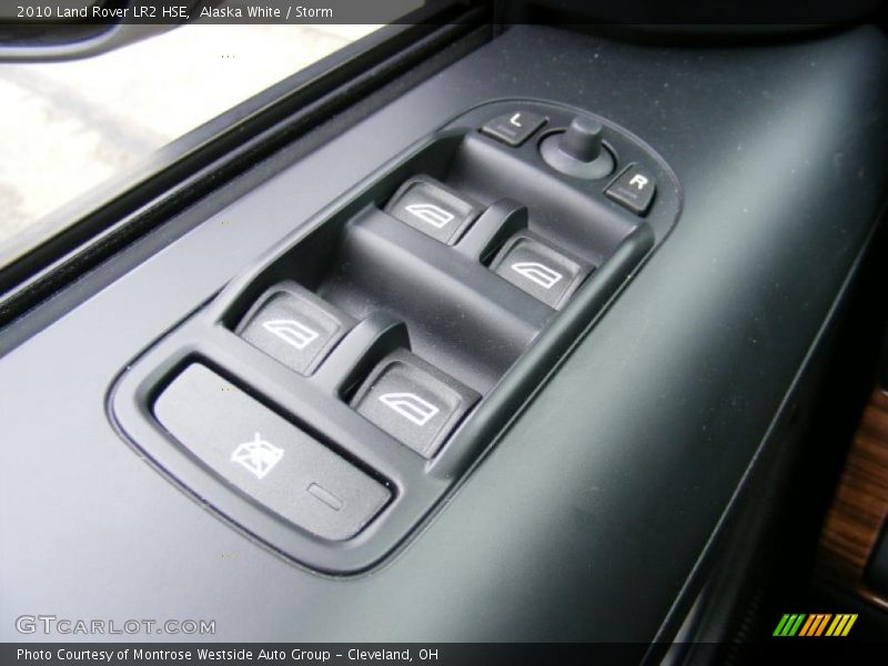 Alaska White / Storm 2010 Land Rover LR2 HSE
