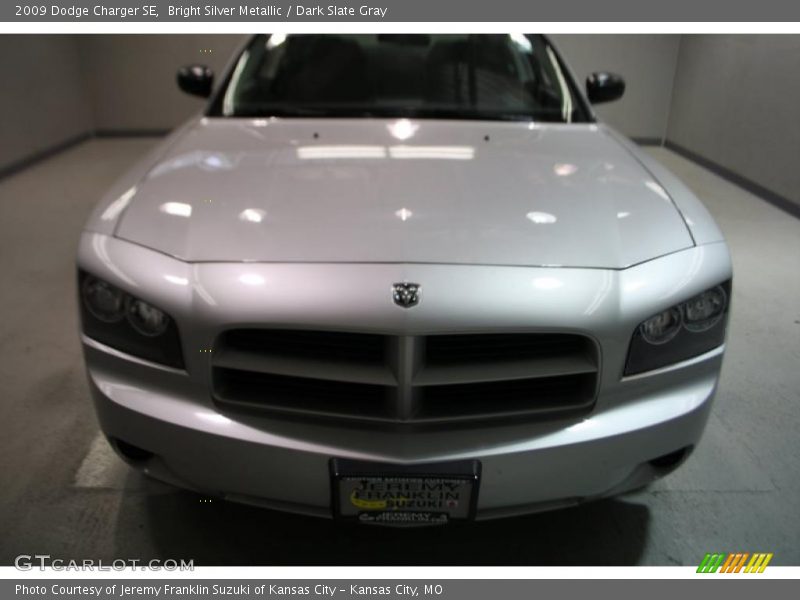 Bright Silver Metallic / Dark Slate Gray 2009 Dodge Charger SE