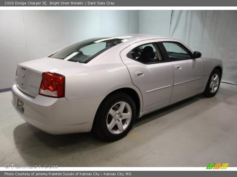 Bright Silver Metallic / Dark Slate Gray 2009 Dodge Charger SE