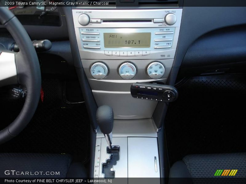 Magnetic Gray Metallic / Charcoal 2009 Toyota Camry SE