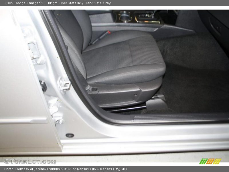 Bright Silver Metallic / Dark Slate Gray 2009 Dodge Charger SE