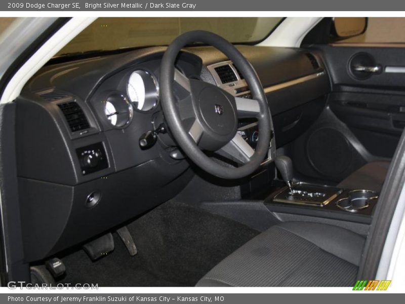 Bright Silver Metallic / Dark Slate Gray 2009 Dodge Charger SE