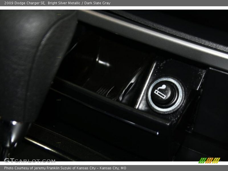 Bright Silver Metallic / Dark Slate Gray 2009 Dodge Charger SE