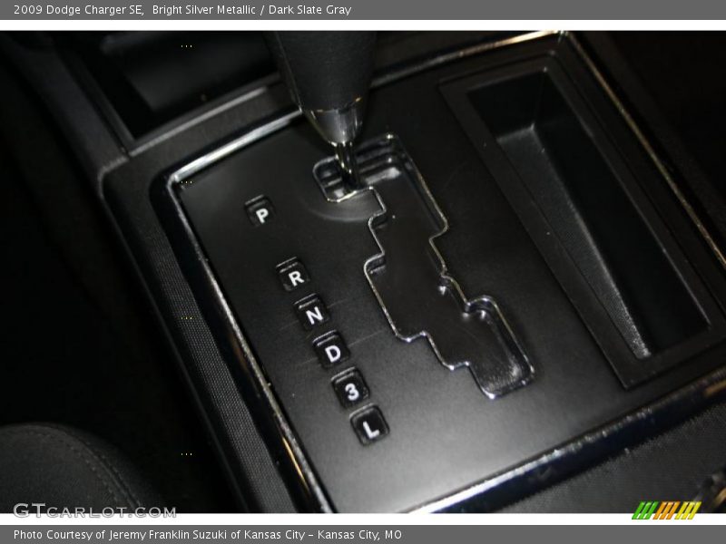 Bright Silver Metallic / Dark Slate Gray 2009 Dodge Charger SE